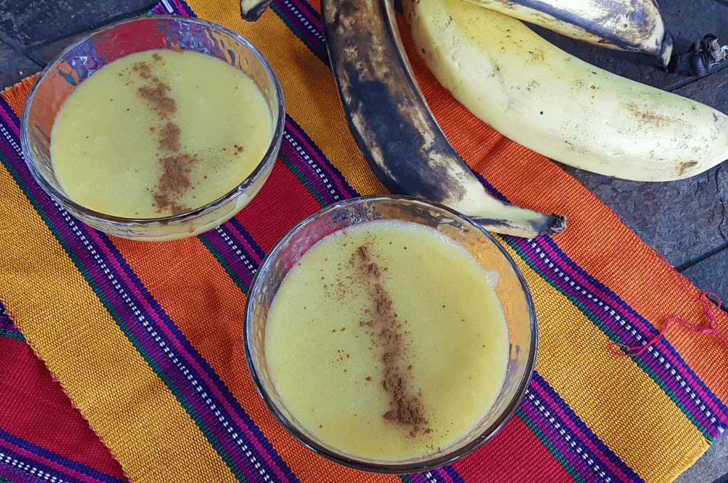 Atol de plátano, una delicia tradicional de Guatemala
