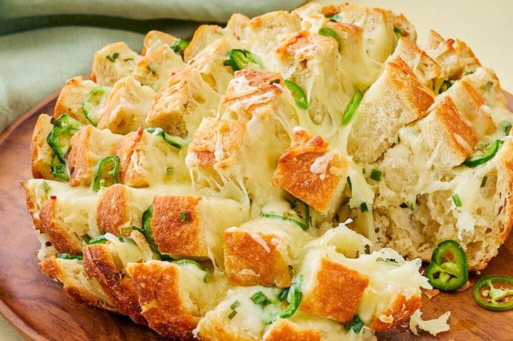 Pan con queso y jalapeño ¡para compartie en ocasiones especiales!