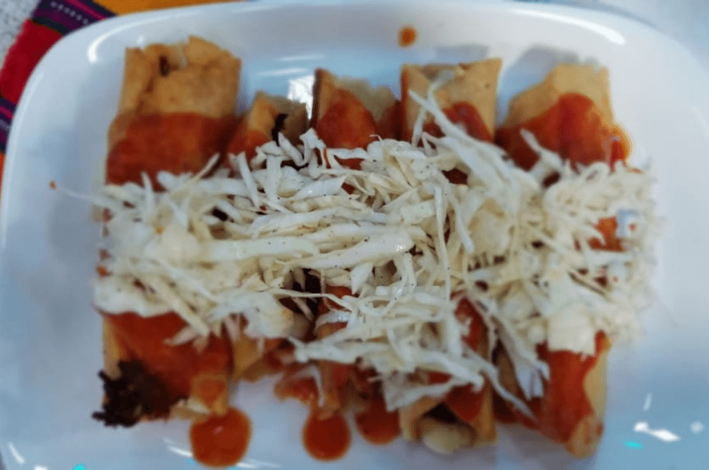 Tacos fritos de carne y quesillo - Buen Provecho - Las mejores recetas de  cocina