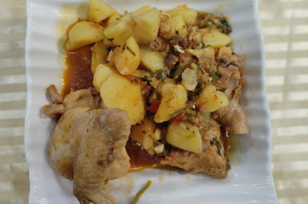 Pollo guisado con papas - Buen Provecho - Las mejores recetas de cocina