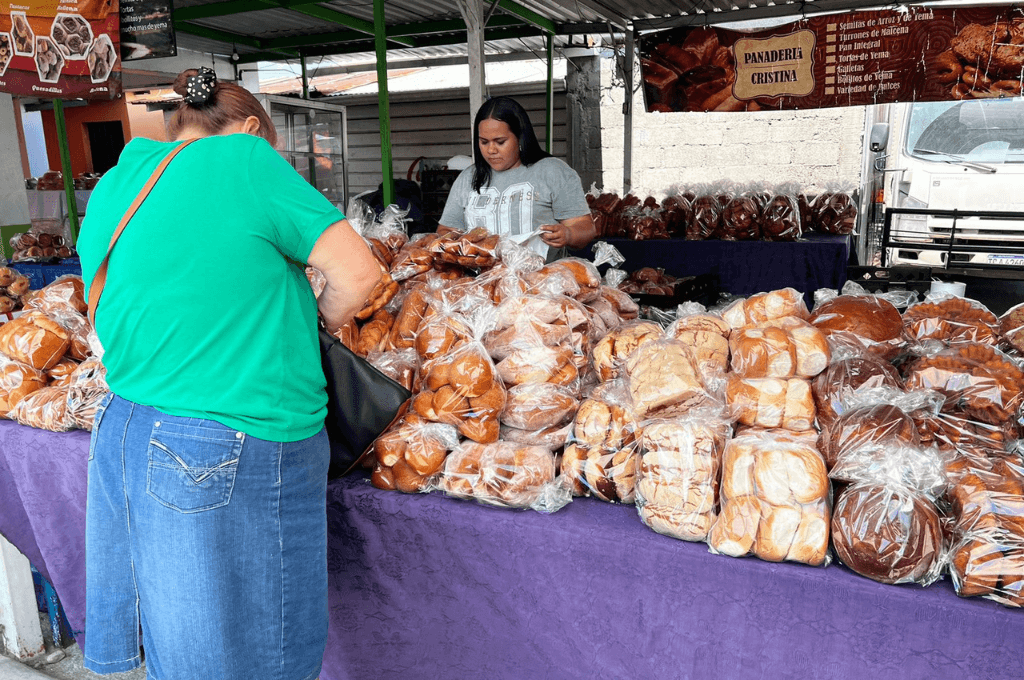 Panadería Cristina, un lugar donde se encuentra todo tipo de pan.
